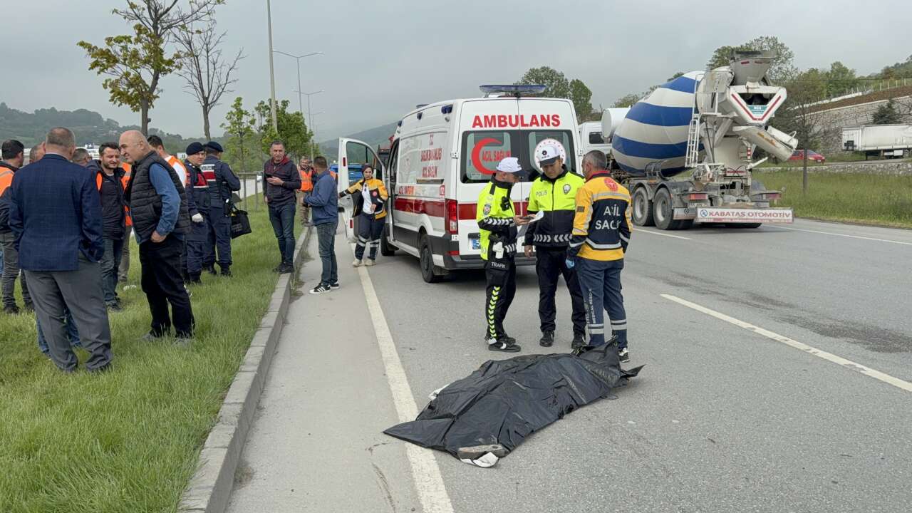 3 çocuk annesi kadın ilk iş gününde hayatını kaybetti 2